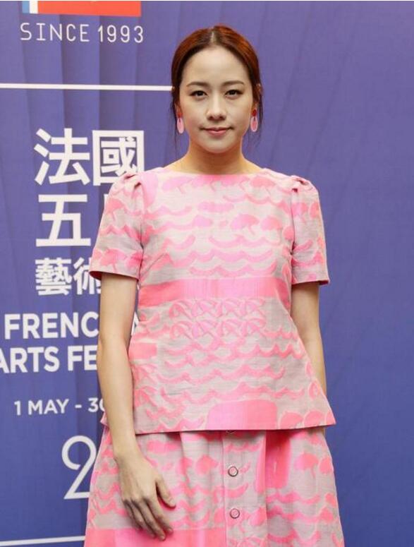 林嘉欣拍戏拒老公探班 分享生活点滴遭大女儿投诉