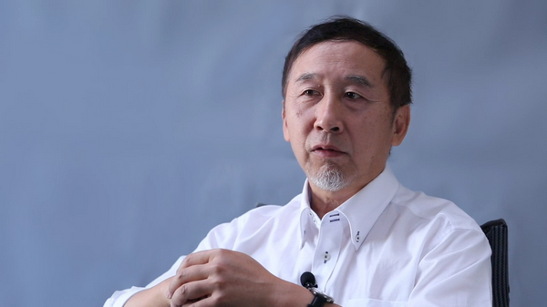 类型多元,匠心恒一:动物历险大电影《动物出击》导演冯小宁专访
