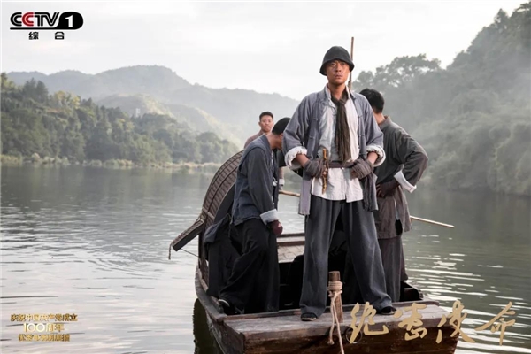 以“五绝”打动观众 《绝密使命》叫好又叫座