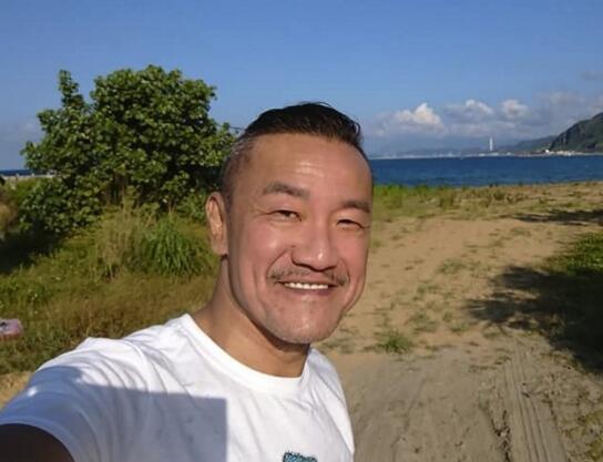 离婚了誓言还在!出轨前妻患癌,男星不计前嫌照顾